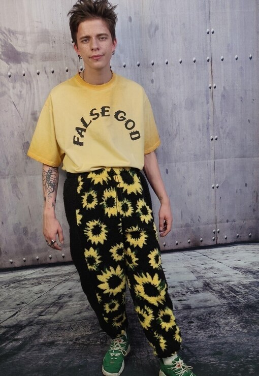 garment image