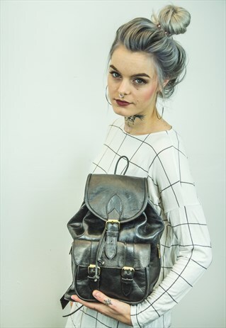 SOFT BLACK LEATHER URBAN RUCKSACK WITH SIDE POCKETS