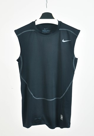 VINTAGE 00S Nike sports t-shirt in black