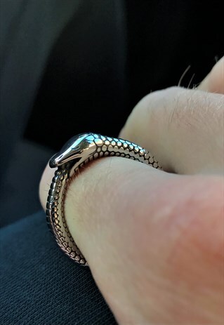 ENGRAVED SNAKE RING- SILVER