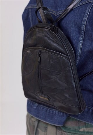 VINTAGE BLACK LEATHER BACKPACK
