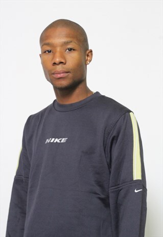 VINTAGE NIKE SWEATSHIRT