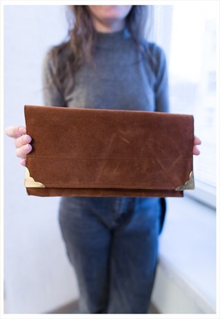 VINTAGE 70'S BROWN SUEDE LOOKS CLUTCH