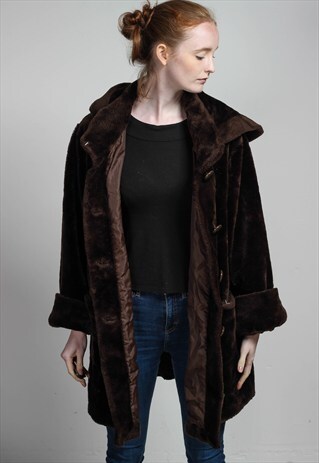 VINTAGE OVERSIZED FAUX FUR JACKET