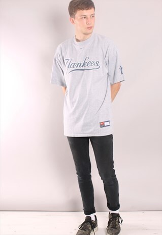 VINTAGE NIKE NEW YORK YANKEES T-SHIRT