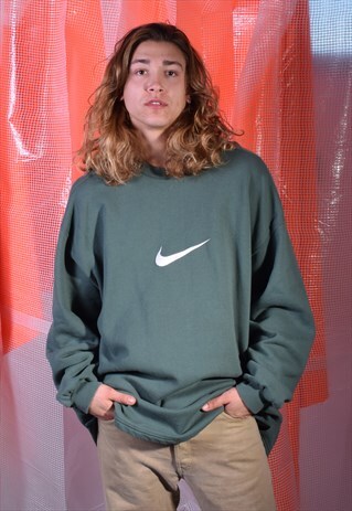 VINTAGE NIKE EMBROIDERED SWEATSHIRT