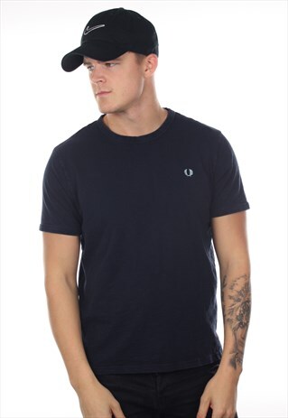 VINTAGE FRED PERRY SMALL LOGO T SHIRT