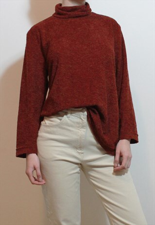 TERRACOTTA TEXTURED TURTLE NECK SWEATER