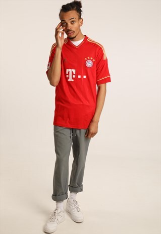 VINTAGE ADIDAS PRINTED BAYERN MUNICH FOOTBALL TOP