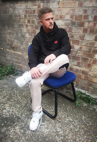 HEARTBREAKER BLACK HOODIE