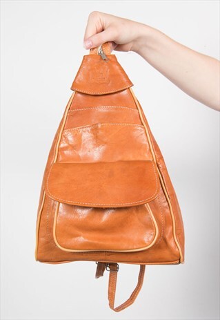VINTAGE TAN LEATHER RUCKSACK
