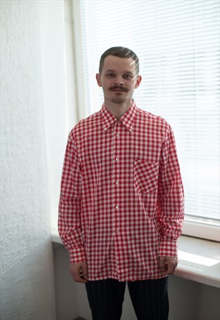 VINTAGE 80'S RED/WHITE CHECKED SHIRT