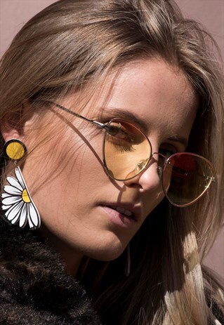 VINTAGE INSPIRED SUNGLASSES WITH SILVER FRAME