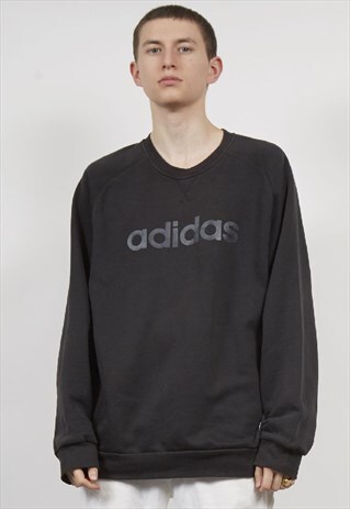 VINTAGE 90'S OVERSIZED BLACK ADIDAS SWEATSHIRT