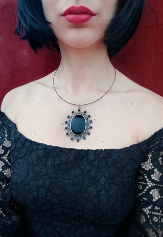 90'S SPAGHETTI GOTHIC COLLAR