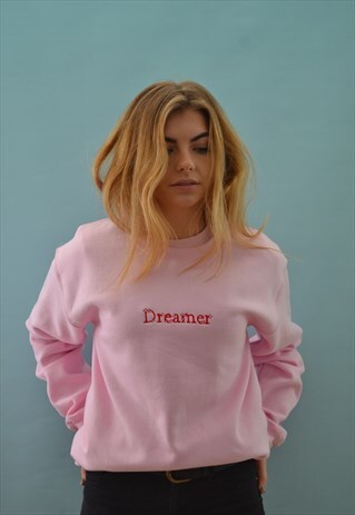 EMBROIDERED DREAMER PINK SLOGAN SWEATER
