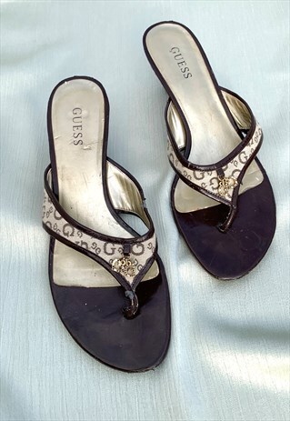 VINTAGE GUESS 90S Y2K MONOGRAM LOGO G KITTEN FLIP FLOPS