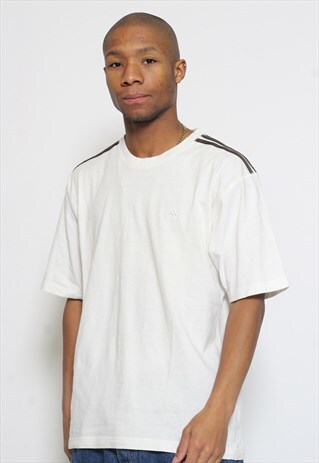 VINTAGE ADIDAS T-SHIRT