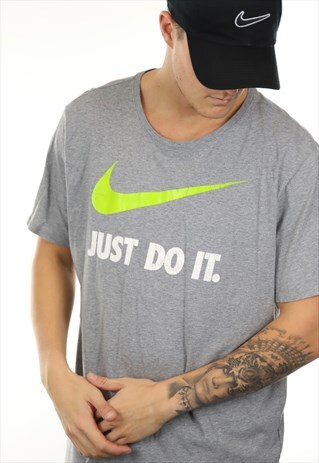 VINTAGE NIKE GRAPHIC T SHIRT TEE