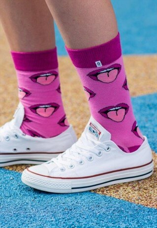 MOUTH, LIPS & TONGUE PURPLE VIOLET PINK SOCKS