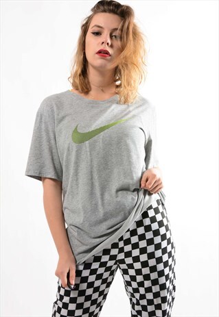 VINTAGE NIKE T-SHIRT