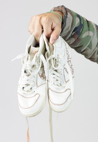 VINTAGE NIKE WHITE HIGH-TOP TRAINERS