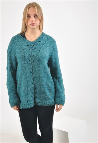 VINTAGE KNITWEAR V NECK JUMPER IN GREEN
