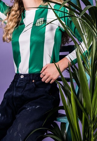 VINTAGE UMBRO FOOTBALL SHIRT WITH GREEN AND WHITE STRIPES