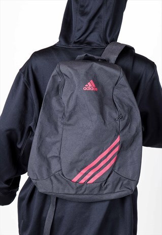 VINTAGE ADIDAS BACKPACK SB3