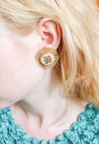 VINTAGE 60S GOLD FLORAL CLIP-ON STATEMENT EARRINGS