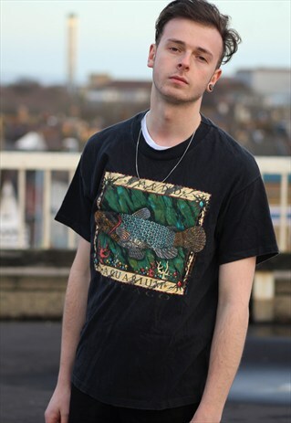 VINTAGE // 90'S // T-SHIRT