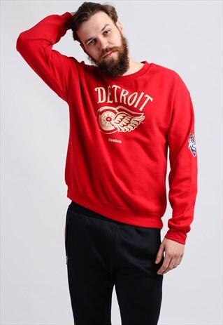VINTAGE REEBOK SWEATSHIRT