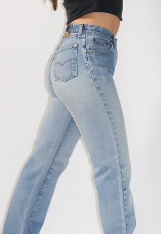 Vintage 90's Mid Rise  Wide Leg Levi Jeans
