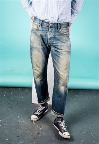 VINTAGE LEVI'S 501 JEANS IN BLUE WITH RIPS
