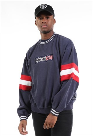 VINTAGE REEBOK SWEATSHIRT