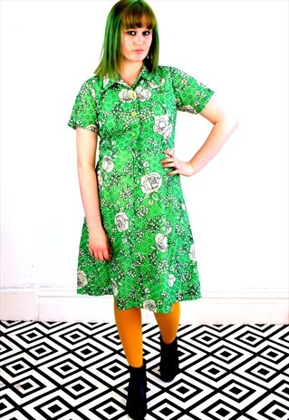 VINTAGE 70'S JAPANESE GREEN FLORAL / EYELET DETAILED DRESS