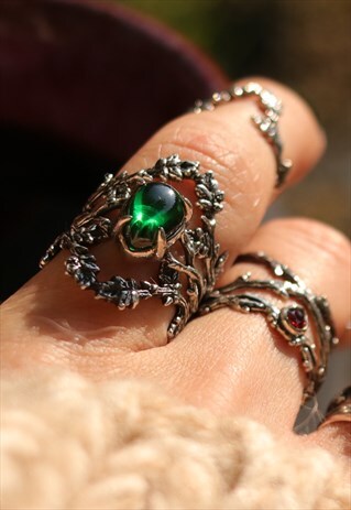 FORBIDDEN LOVE GREEN GOTHIC THORN STERLING SILVER RING