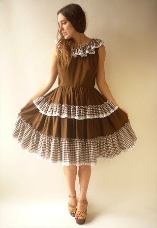 1950'S VINTAGE GINGHAM RUFFLE FULL CIRCLE SKIRTED DAY DRESS