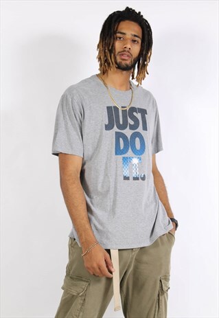 VINTAGE NIKE T-SHIRT GREY
