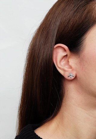 BEE STERLING SILVER EARRING