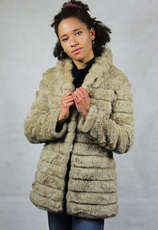 VINTAGE / EARLY 90'S / FAUX FUR COAT