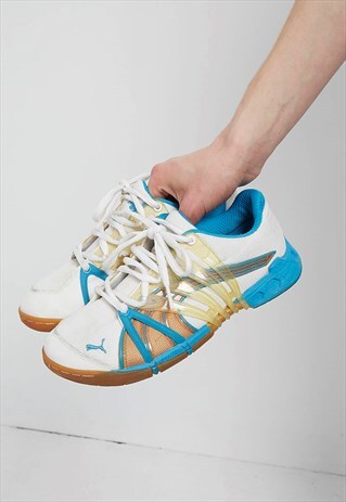 VINTAGE WHITE BLUE PUMA TRAINERS