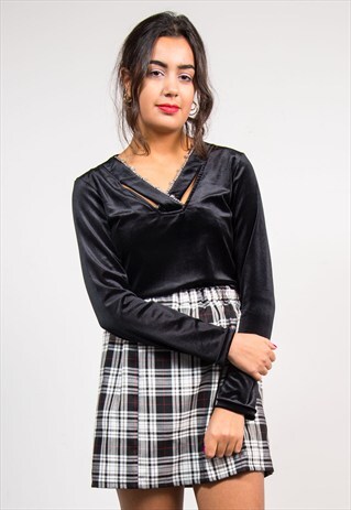 VINTAGE 90'S BLACK DIAMANTE VELVET LONG SLEEVE TOP