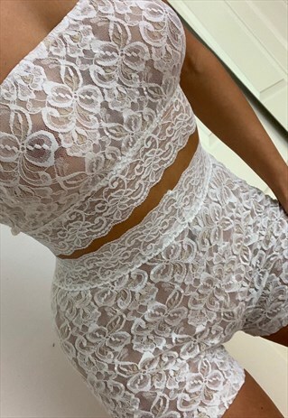 BANDEAU & SHORTS SET IN WHITE LACE