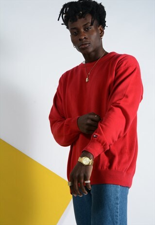 VINTAGE TOMMY HILFIGER KNITTED JUMPER IN RED WITH LOGO