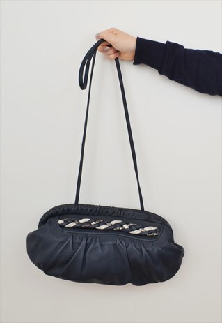 NAVY CLUTCH BAG