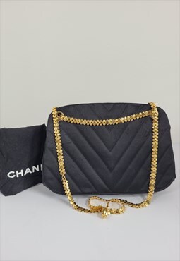 Chanel Vintage Chevron Quilted Black Shoulder Bag 
