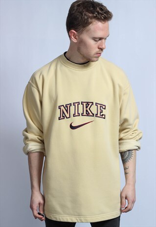 VINTAGE NIKE SWEATSHIRT