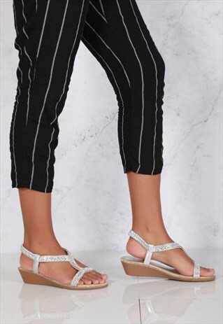 SLINGBACK DIA DETAIL LOW WEDGE IN SILVER