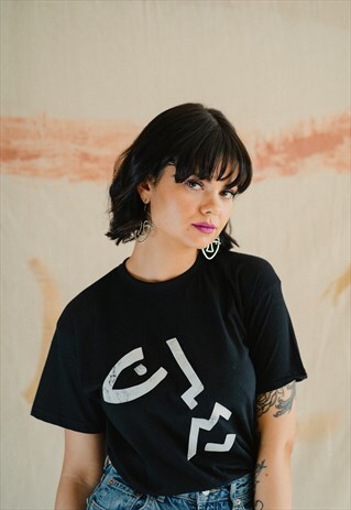 BLACK & MARBLE ABSTRACT FACE TEE